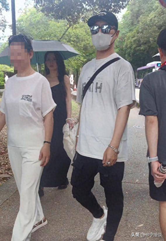 恋爱后住三层别墅只是家里物品略显寒酸开元棋牌app森林北晒杭州豪宅和汪峰(图2)