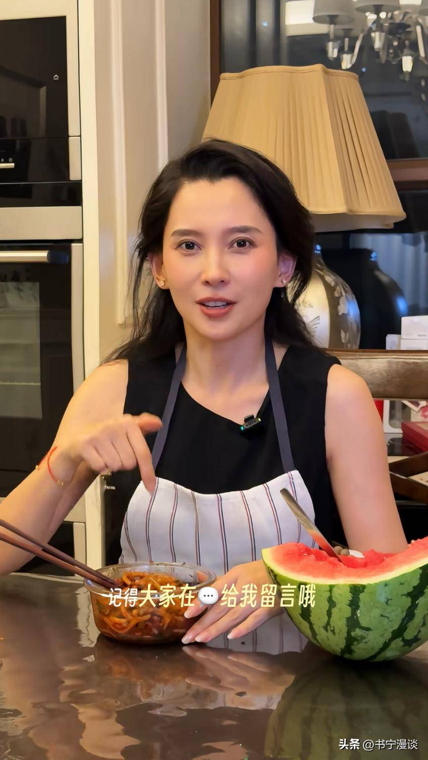 恋爱后住三层别墅只是家里物品略显寒酸开元棋牌app森林北晒杭州豪宅和汪峰(图9)