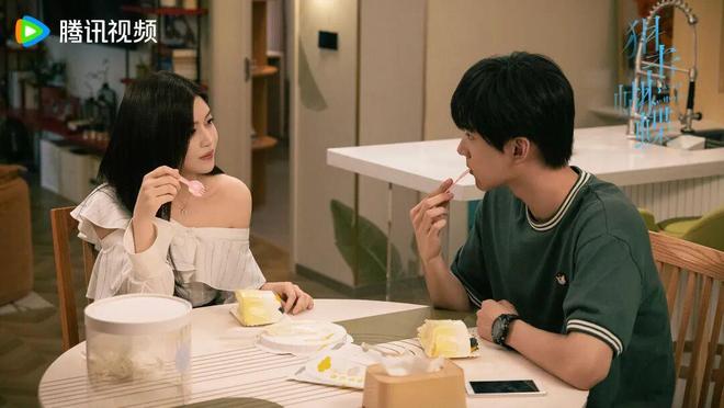 》在现偶长剧赛道引发“蝴蝶效应” 剧读ky开元棋牌“背德+纯爱”《狙击蝴蝶(图4)